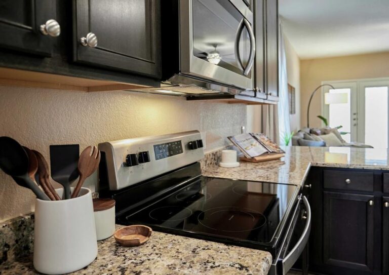 Central LGILiving LeasingOffice 0287 768x543