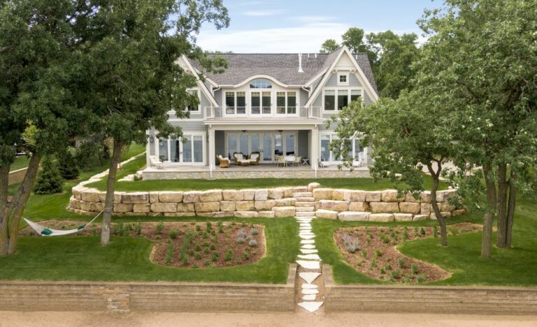 Off Site Custom Home Builder MN43 1000x610 1 768x468